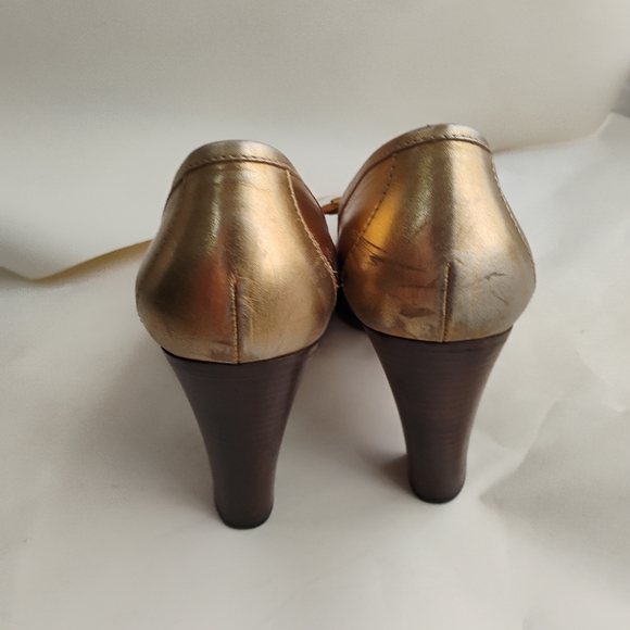 Gucci metallic horsebit heels size 7B - Picture 14 of 16
